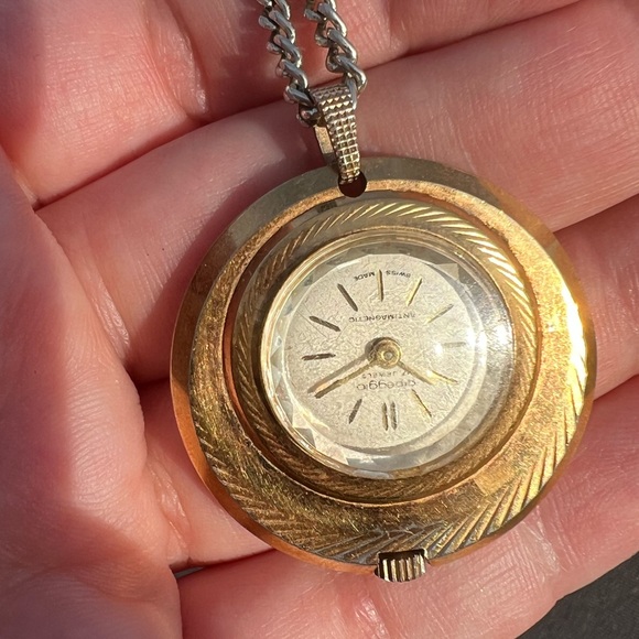 Vintage Arpeggio 17 jewels antimagnetic Swiss made pendant watch gold necklace - Picture 2 of 16
